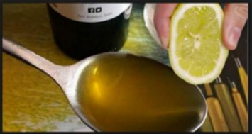 Смешайте 1 лимон с 1 столовой ложкой оливкового масла. Используйте эту смесь всю остальную жизнь!