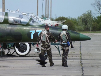В Николаеве бригада тактической авиации в Кульбакино начала отработку навыков в воздухе