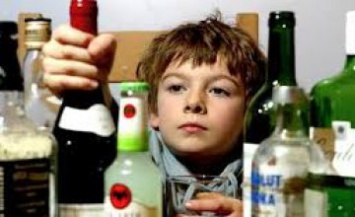 Медики фиксируют рост уровня детского алкоголизма на Днепропетровщине