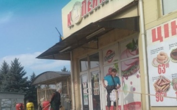 В Запорожье посетитель одного из супермаркетов избил охранника