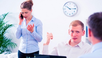 Топ-7 офисных привычек, которые раздражают окружающих: как избавиться?