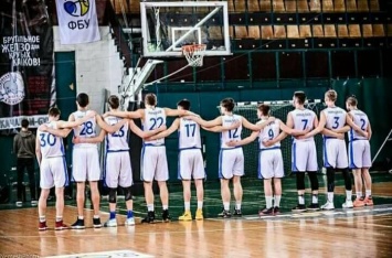 Николаевские спортсмены заняли 5 место во Всеукраинской юношеской баскетбольной лиге