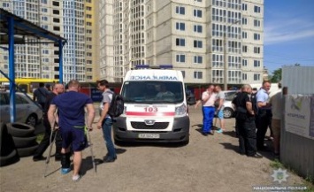В Киеве на автостоянке произошел конфликт с дракой и выстрелами
