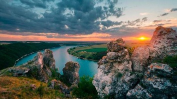 Куда поехать в мае: топ живописных каньонов Украины (фото)