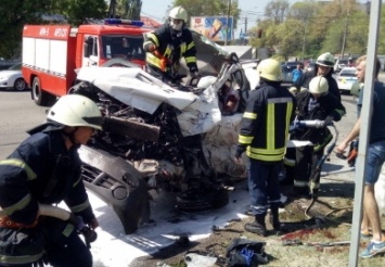 Новые подробности ДТП с фурой в Днепре: пострадали три человека, повреждены 14 машин