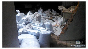 Более 700 мешков. В Сумской области задержали огромную партию наркотиков