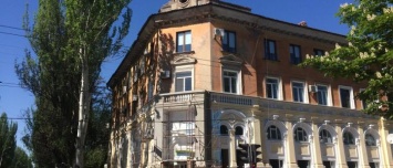Памятник архитектуры "19-й магазин" в Славянске теряет свой облик