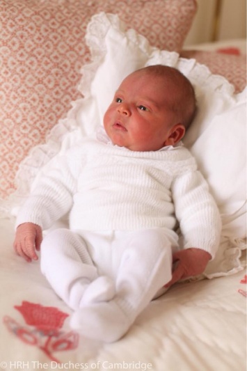 Кейт Миддлтон опубликовала трогательные фото принцессы Шарлотты и принца Луиса
