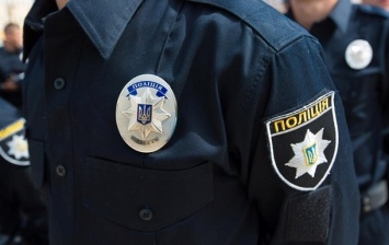 На Днепропетровщине сотрудника полиции уличили в продаже наркотиков