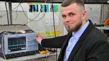 Физики из России создали новый тип "лазерного" оптоволокна