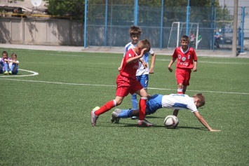 Бердянские футболисты снова лучшие в турнире «Кожаный мяч»