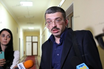 Ухмановский заявил, что в мэрии на него набросился и угрожал депутат Николаевского горсовета Апанасенко