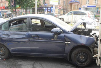 В Запорожье пьяный водитель Lexus превысил скорость и спровоцировал масштабное ДТП: столкнулись семь авто