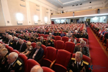 Аксенов поздравил моряков с 235-летием Черноморского флота Российской Федерации