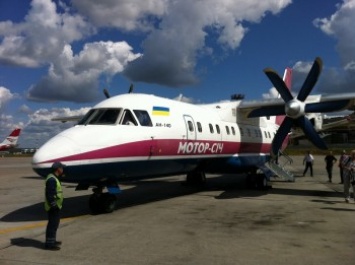 Самолеты авиакомпании "Мотор Сич" будут садиться в аэропорту Запорожье прямо на грунт