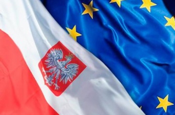 Польша получила дополнительное время на изменение противоречивой судебной реформы