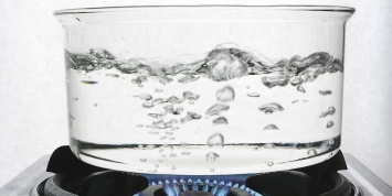 Ученые вскипятили воду за одну триллионную секунды