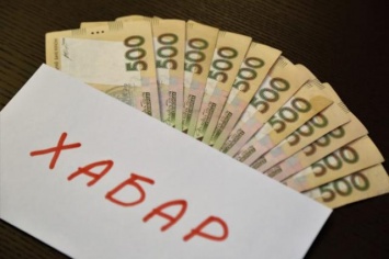 За участие в тендерах: на Одесчине глава налоговой инспекции погорел на взяточничестве (ФОТО)