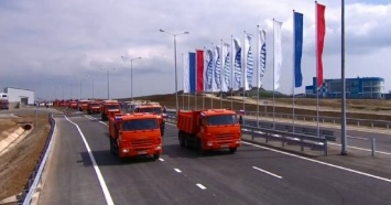Главный оккупант Крыма проехал по Керченскому мосту на грузовике