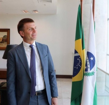 Глава Днепропетровского облсовета опровергает, что «получил за Бразилию»
