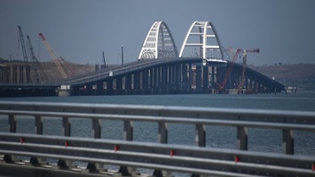От Тамани в Керчь за 16 минут: Путин открыл Крымский мост