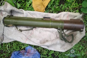 Дома у боевика "ЛНР" изъяли боеприпасы