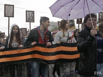За 11 месяцев запрета на ношение георгиевской ленты в Украине суды привлекли к ответственности двоих человек