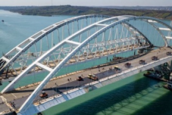 Россия заплатит еще и за снос Керченского моста, - российский политик