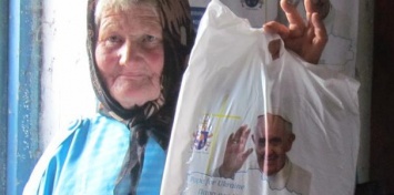 Волонтеры раздавали одежду жителям прифронтовых сел под Мариуполем, - ФОТОРЕПОРТАЖ