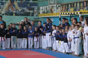 Украинские мастера карате определили сильнейших в Бердянске