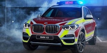 Компания BMW показала пожарный X3 и полицейский MINI