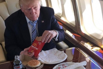 Трамп нашел способ есть бургеры, в обход диетам (Фото)