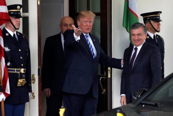 Трамп принял в Белом доме президента Узбекистана Шавката Мирзиеева