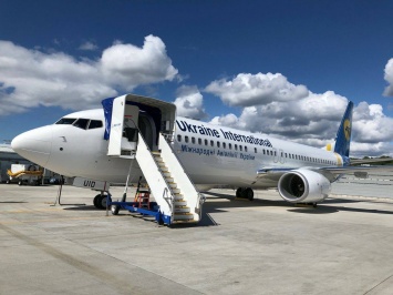 МАУ получила третий новый Boeing 737-800 с завода в 2018 году