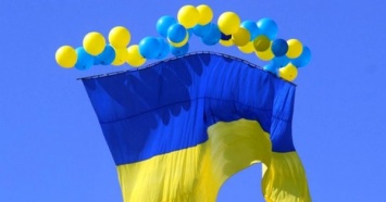 Флаг и гимн Украины: над Симферополем пролетел патриотический беспилотник