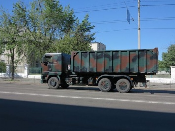 На дорогах Украины замечены необычные военные грузовики