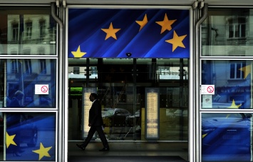 Еврокомиссия защитила компании ЕС от антииранских санкций США