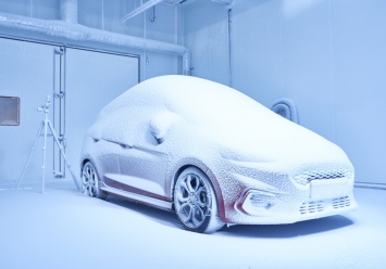 Снегопад в июле: Ford построил «Фабрику погоды»