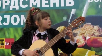 10-летняя гитаристка из Никополя попала в Книгу рекордов Украины