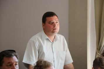 Депутат горсовета заявил, что КП "Капстроительство Николаева" два года не исправляет свои же ошибки, из-за которых дети мерзнут в школе №45