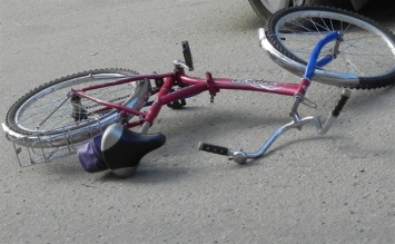 В Новониколаевке авто сбило ребенка на велосипеде