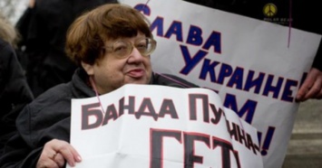 Правозащитники выразили соболезнования в связи со смертью Новодворской