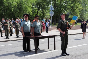 В Николаеве 60 нацгвардейцев присягнули на верность украинскому народу