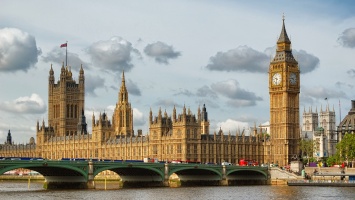В британском парламенте назвали угрозой "грязные деньги" из России