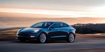 Илон Маск рассказал о самой доступной Tesla с двумя моторами