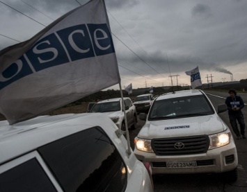 Соцсети: ОБСЕ услышали взрывы и укатили в закат