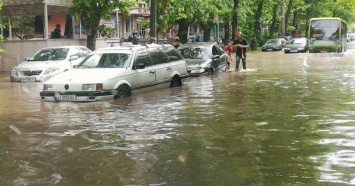 Херсон затопило после сильного дождя (фото)