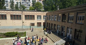 В николаевской школе распылили едкий газ, 36 детей попали больницу