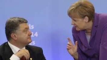 Меркель рассказала Порошенко о разговоре с Путиным
