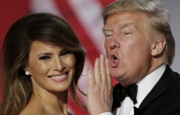 Дональд Трамп забыл как зовут его жену: фотофакт